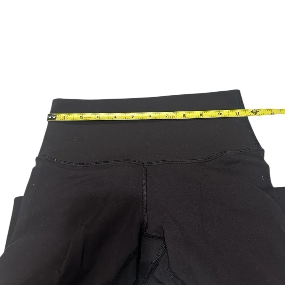 Lululemon Black Straight Leg Compression Leggings Size 4